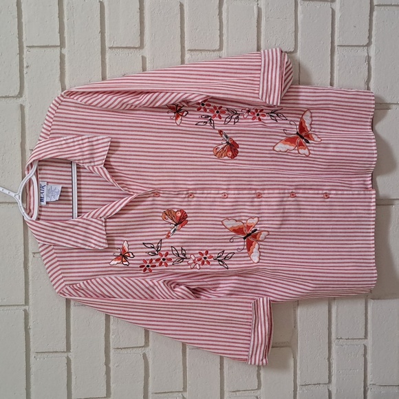 Blair Pink/White Striped Butterfly Embroidered Button Down Blouse. Size Large. - Picture 7 of 9